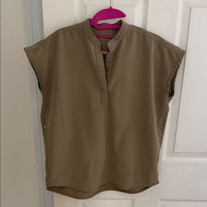 Figs Women's Rafaela Scrub Top (Latte)